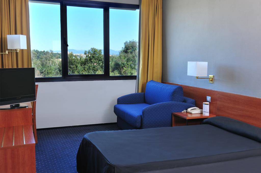 Hotel As Bellaterra à Cerdanyola del Vallès Chambre photo
